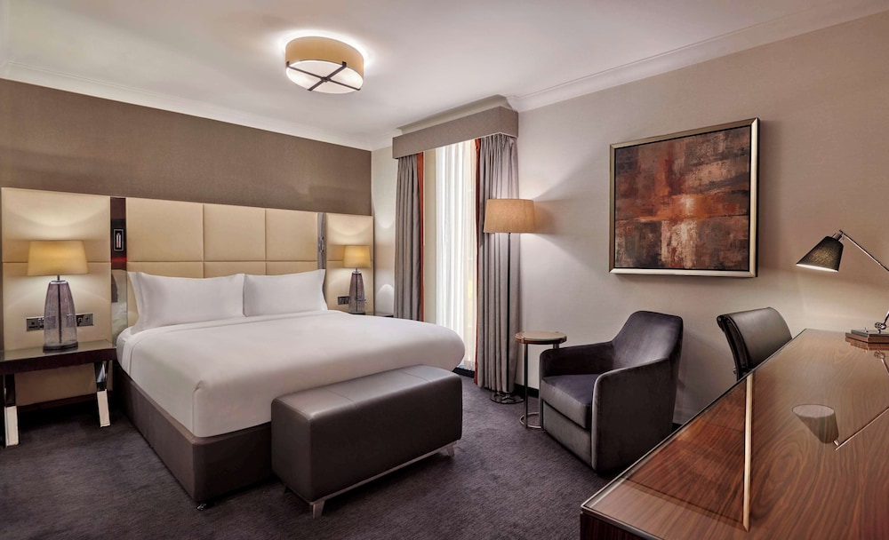 ROOM, KING BED, HIGH FLOOR