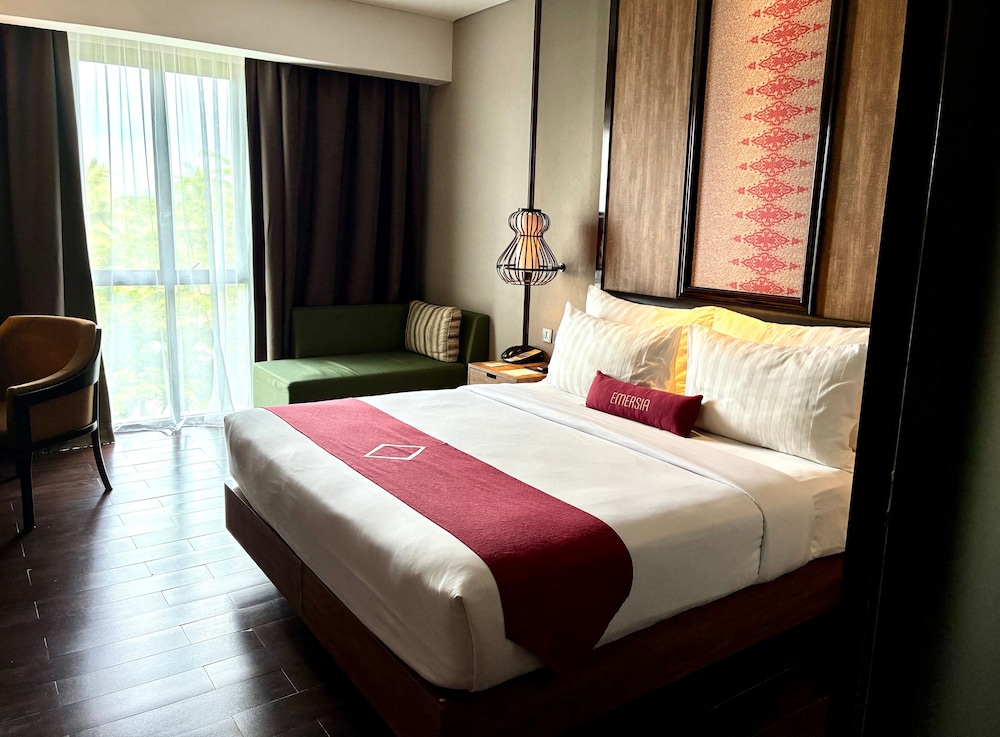 Emersia Hotel and Resort Batu Sangkar 6/16