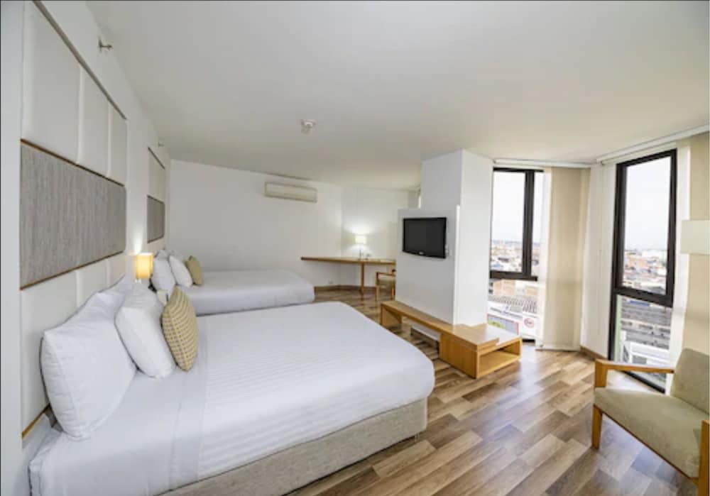 Hotel Cosmos Cali 7/36
