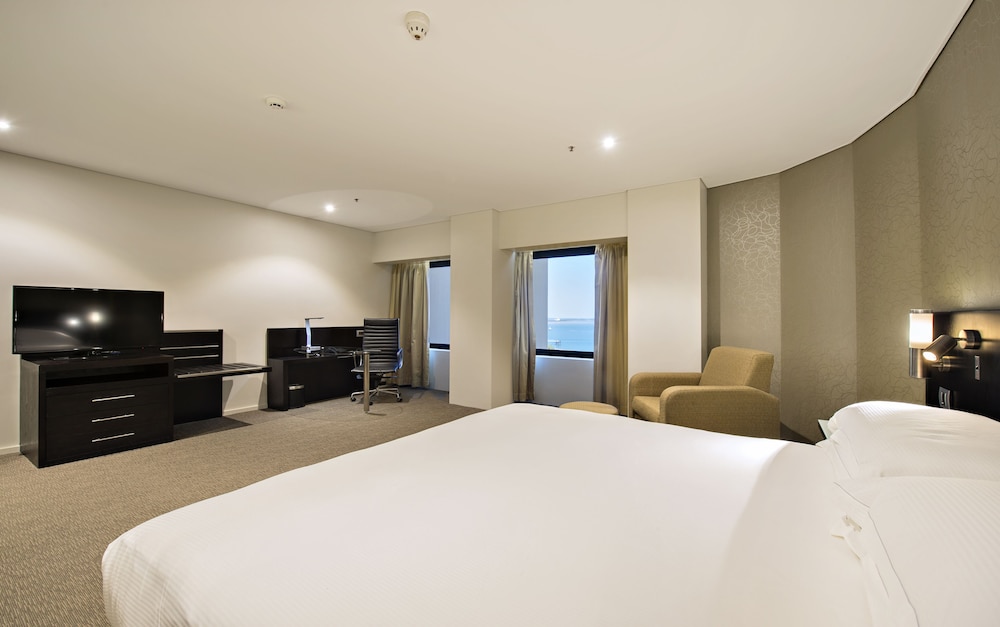 Hilton Darwin 11/55