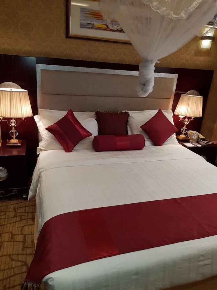 Simama Hotel 15/50