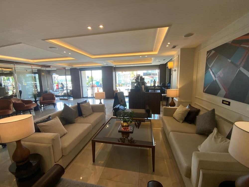 The Biancho Hotel Pera 50/73