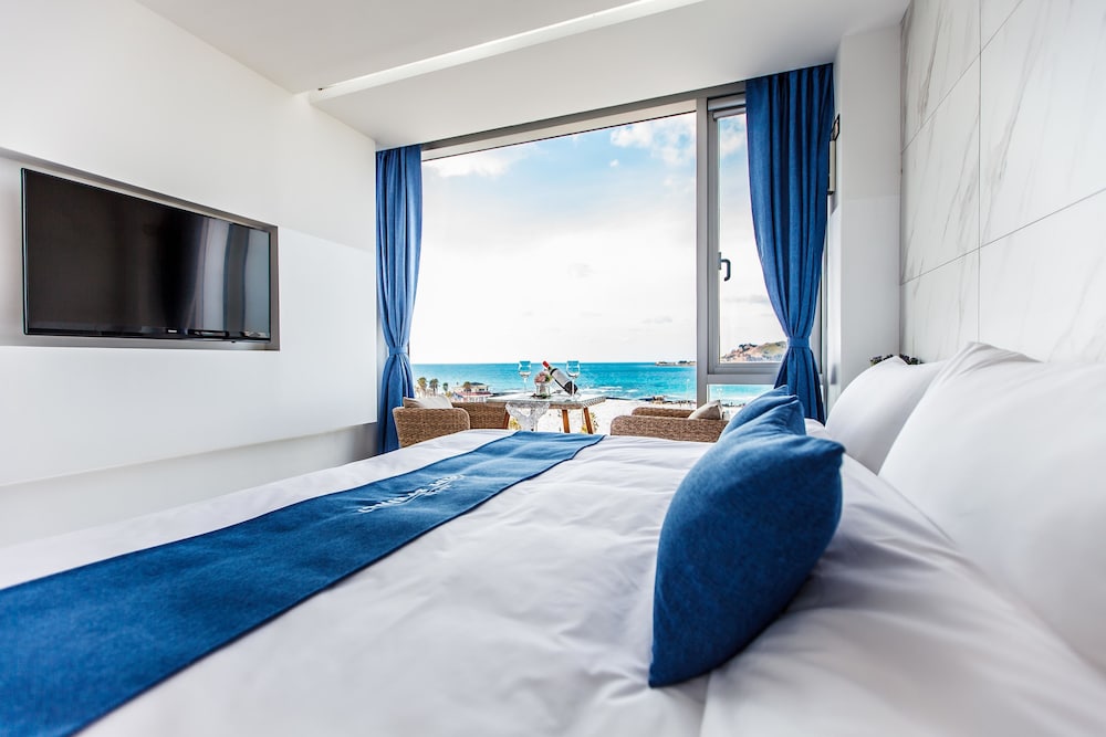 Bluespring Boutique Hotel 18/50