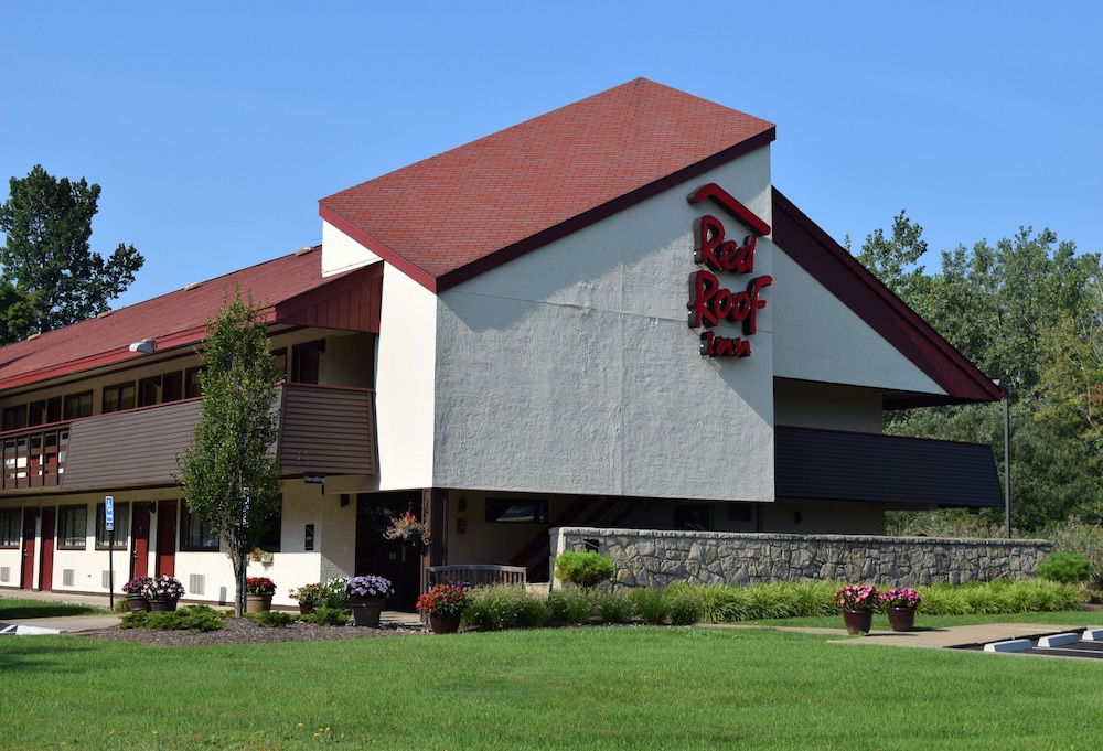 Red Roof Inn Buffalo Niagara Airport in Bowmansville - NY