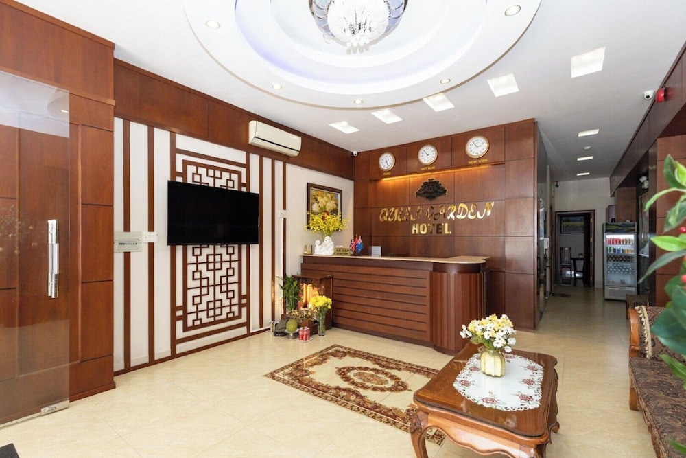 Queen Garden Hotel 10/65