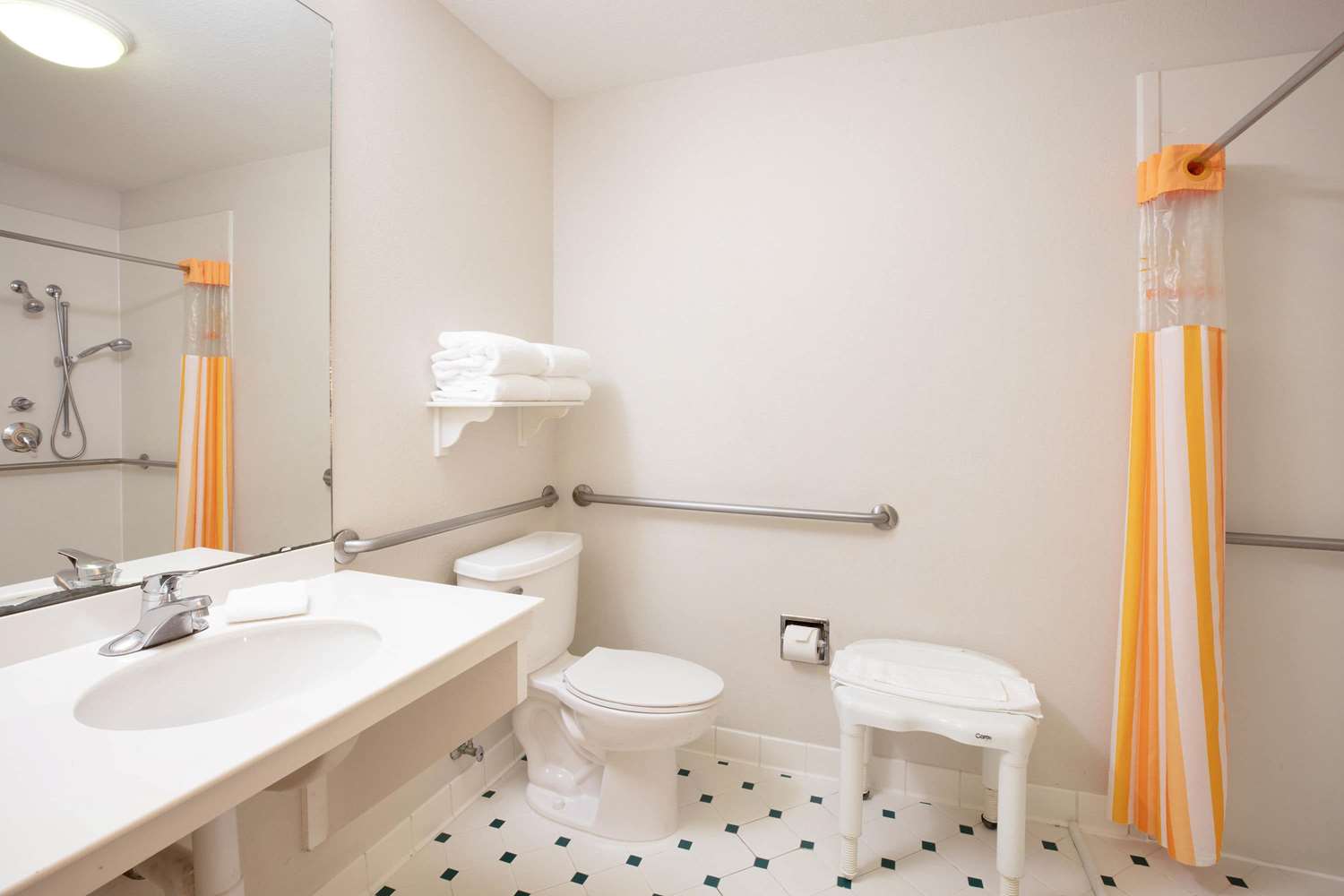 La Quinta Inn Suites Ocala 71/72