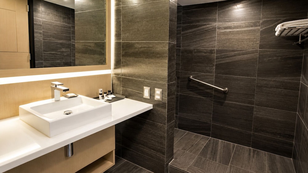 HOTEL PUNTO MX 80/80