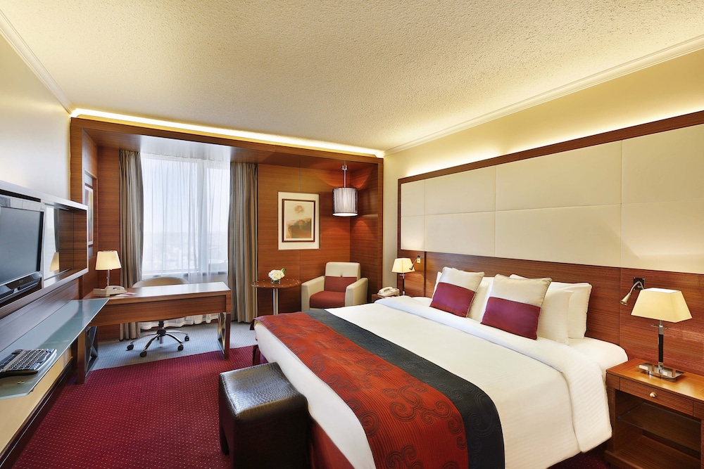 Crowne Plaza Hotel Amman 24/74