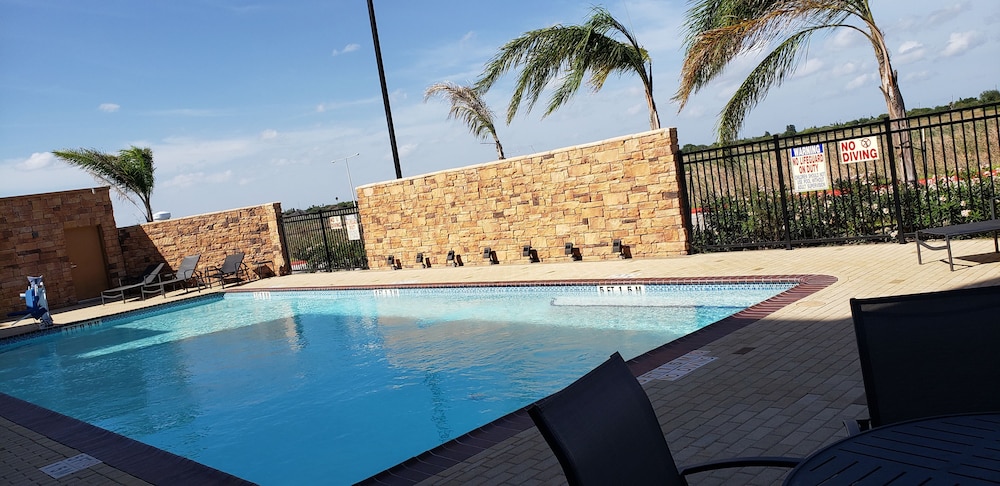 Fairfield Inn & Suites By Marriott Brownsville North 4/35