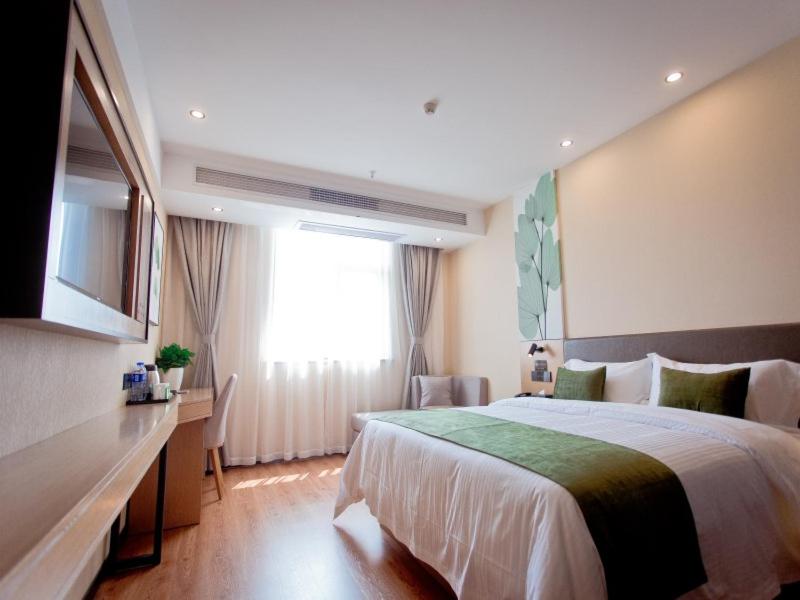 GreenTree Hotel (Kuixing Road Fuyang high speed railway station) 16/33