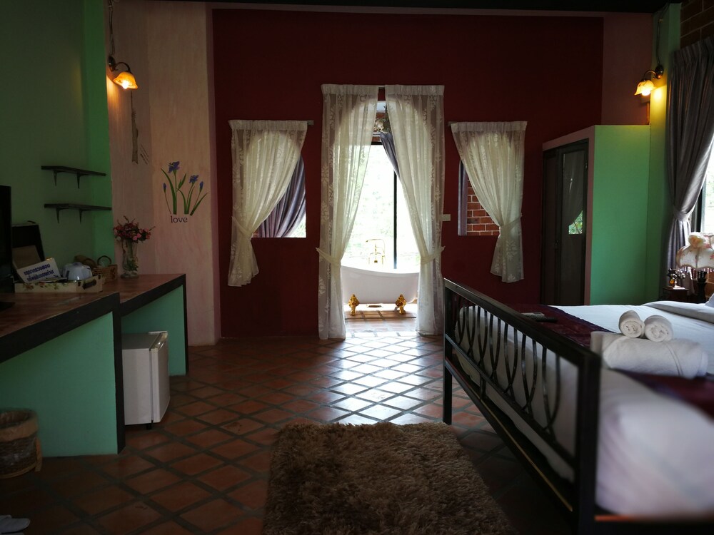 Stamp Hills Resort And Restaurant 54/71