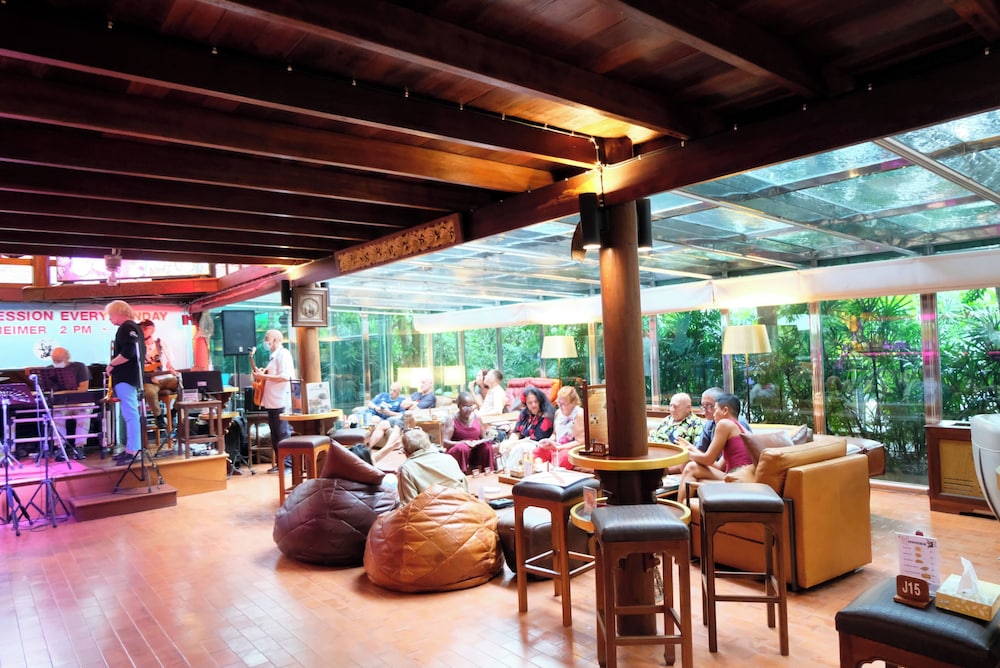 Sugar Hut Resort 50/74