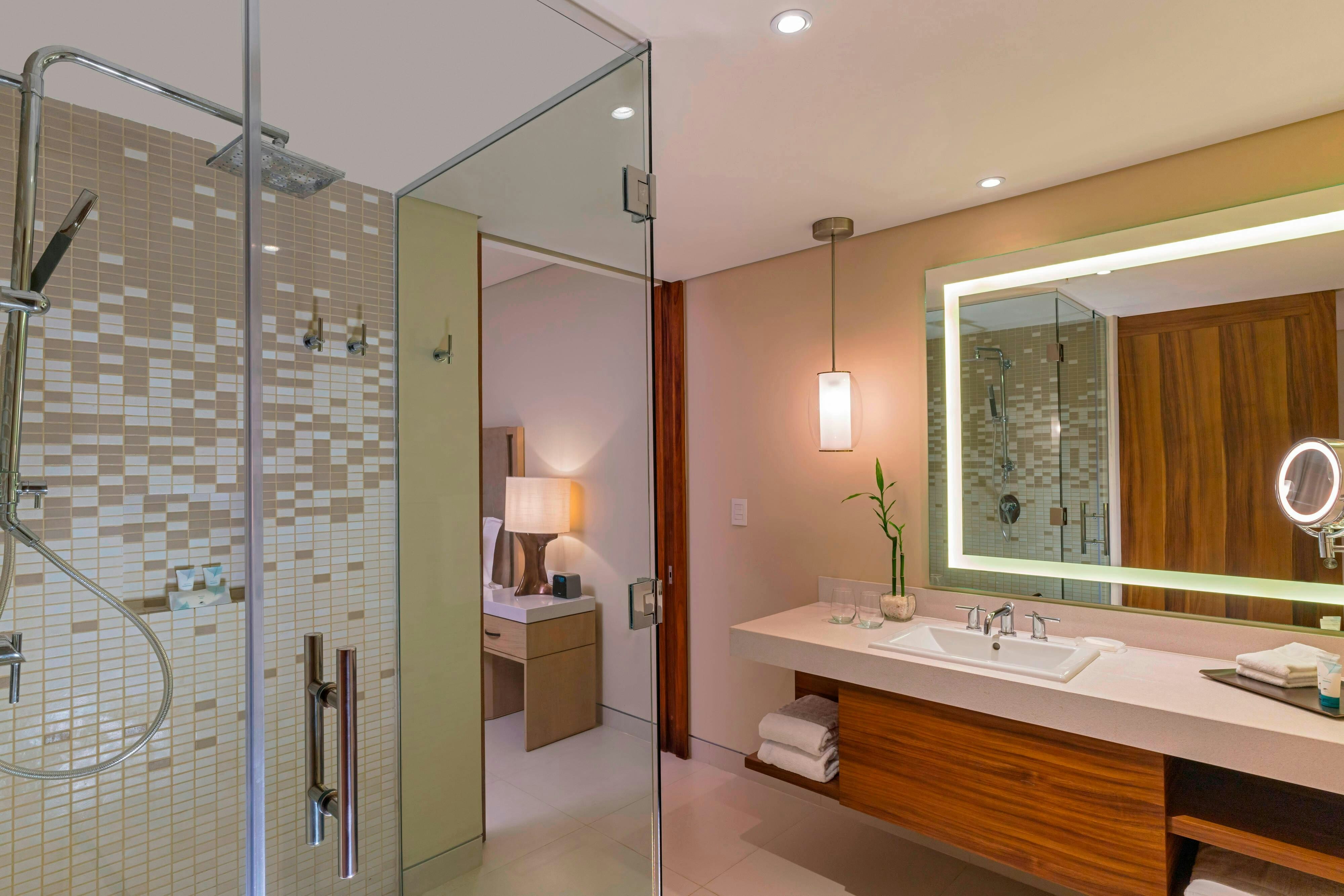 جناح، The Westin Cozumel 3/3