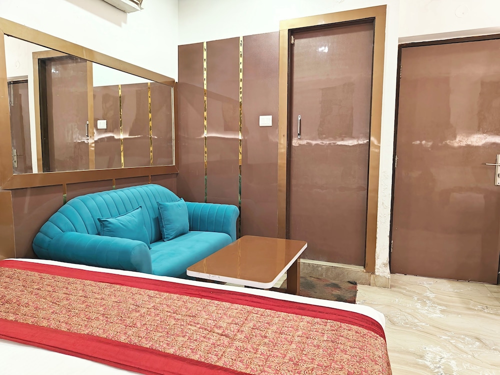 Hotel Nirmal Mahal 61/66