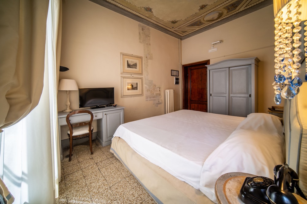 Royal Victoria Hotel Pisa 25/73