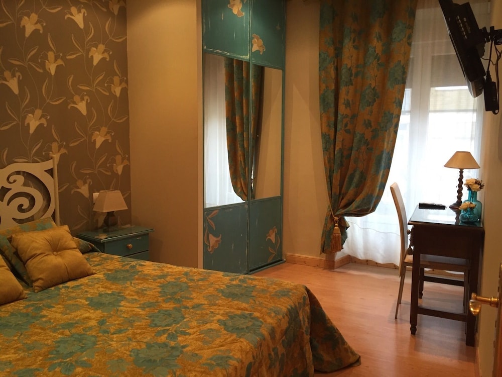 Hosteria Villa de Castro 26/71