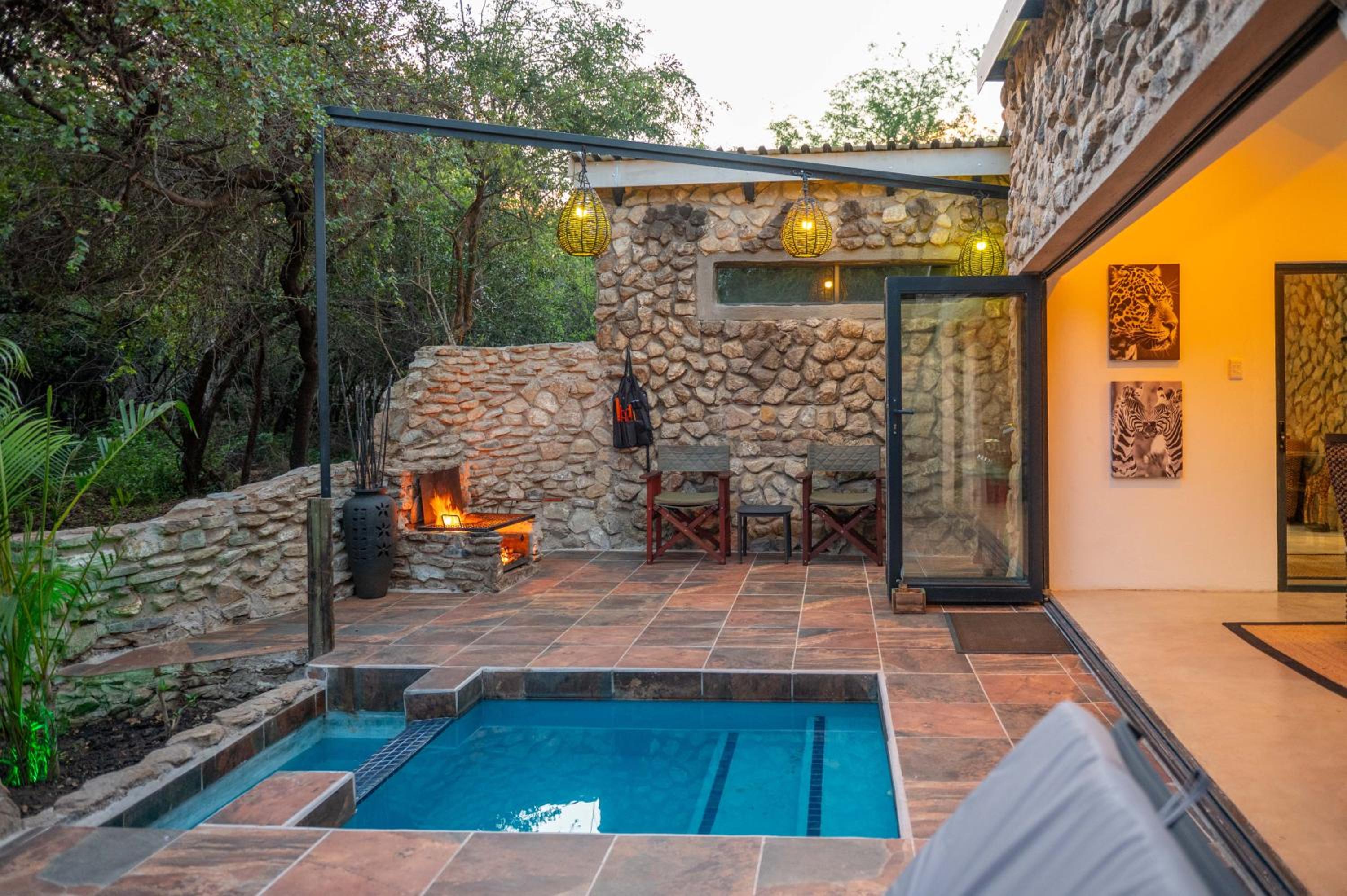 Foxy Crocodile Bush Retreat & Kruger Safaris 12/43