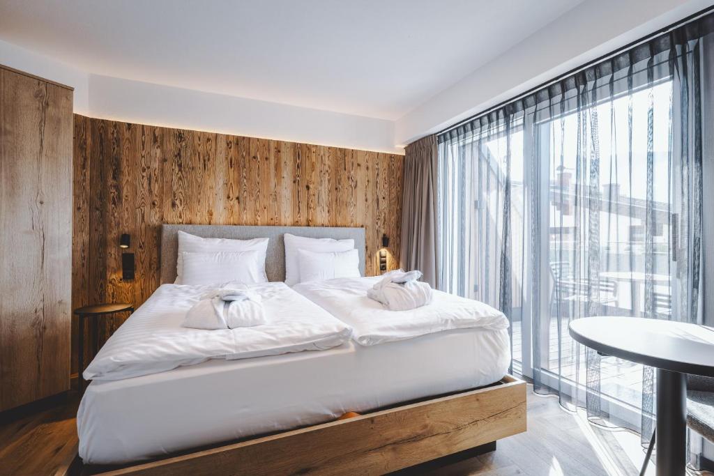4 Bedrooms, Suite, Sauna