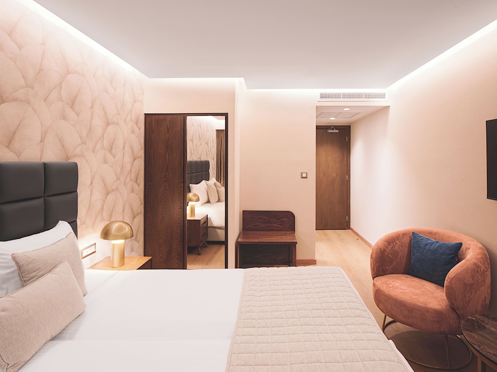 Leonardo Hotel Athens City Center 43/58