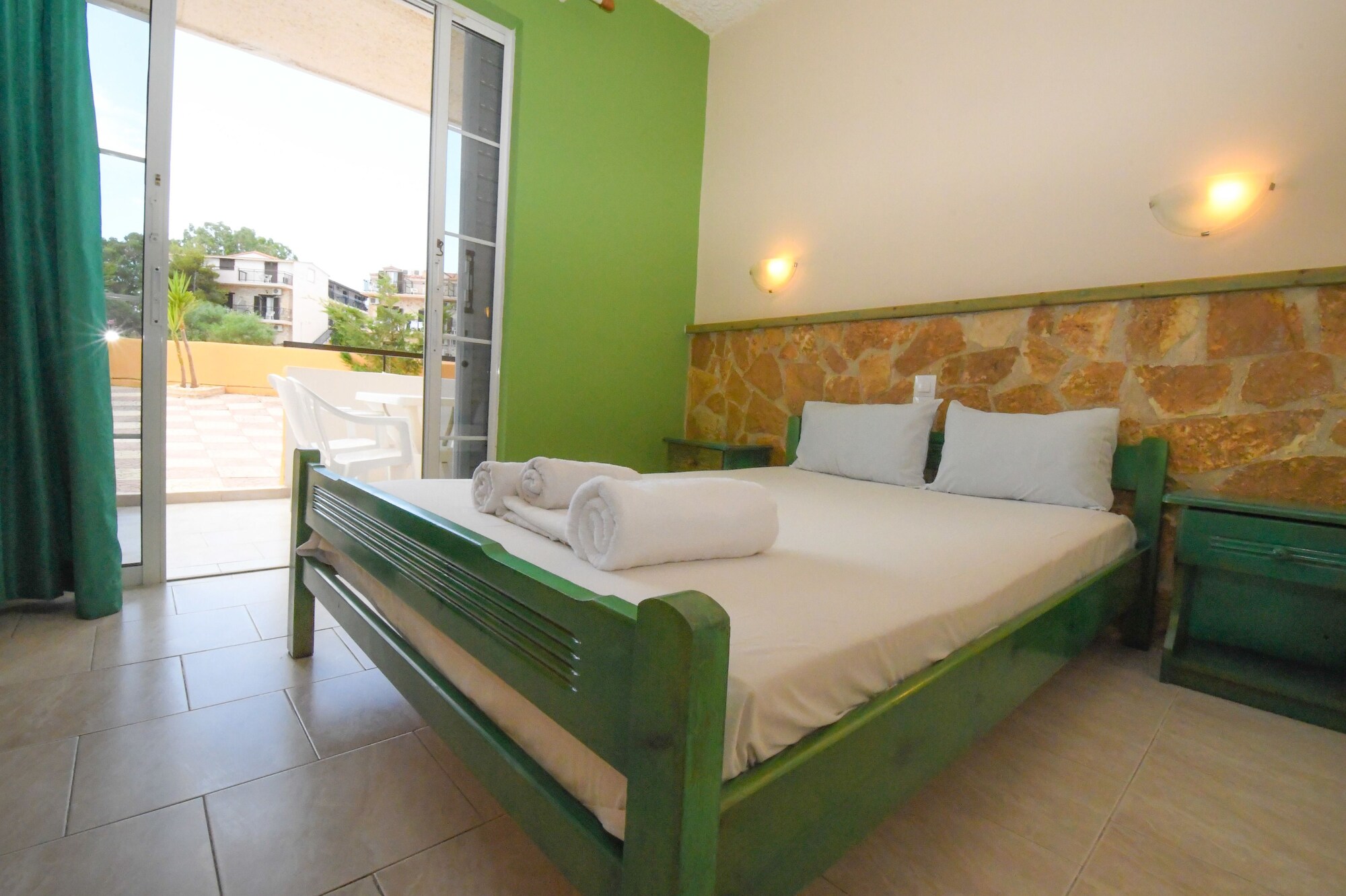 1 BEDROOM, ECONOMY, APARTMENT