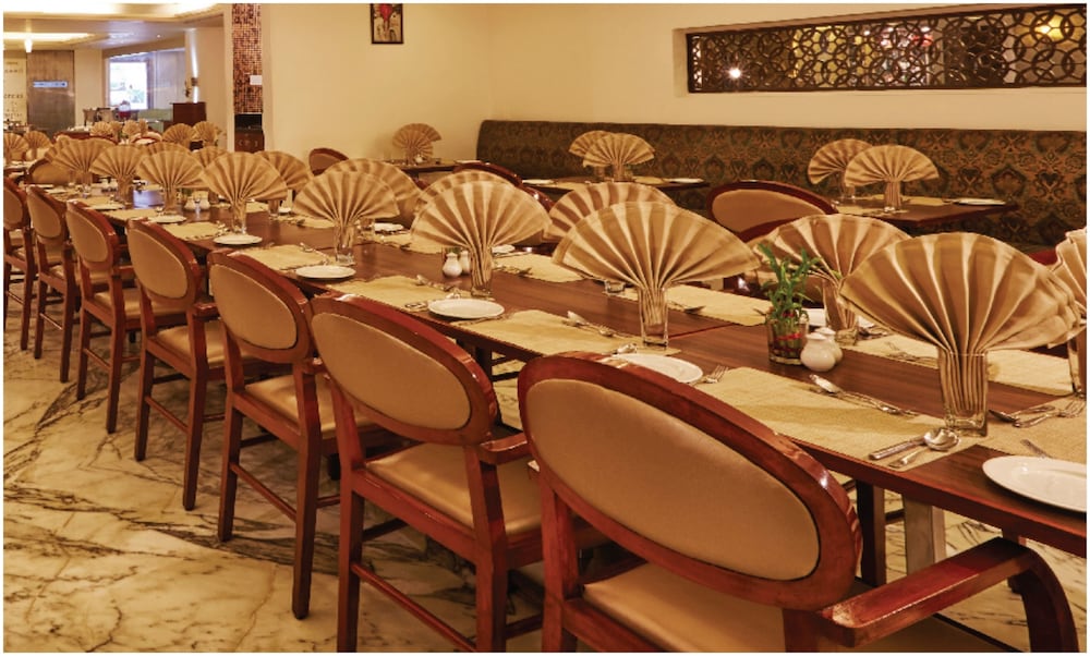 Vivanta Vijayawada MG Road (ex. The Gateway M G Road Hotel) 43/55