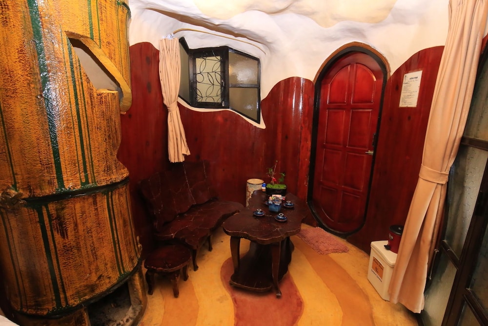 Crazy House 64/66