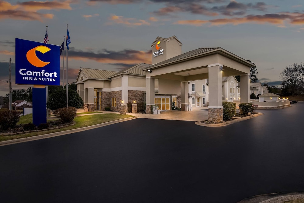 Comfort Inn & Suites Greenwood Near University 6/66