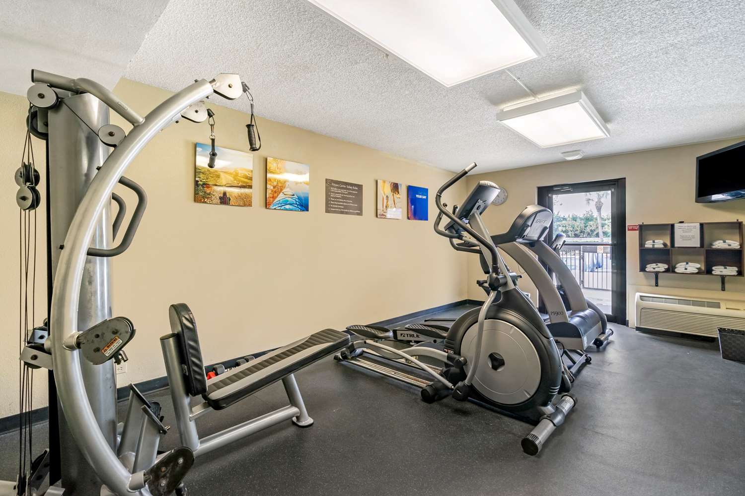 Comfort Inn & Suites St. Pete - Clearwater International Airport 13/41