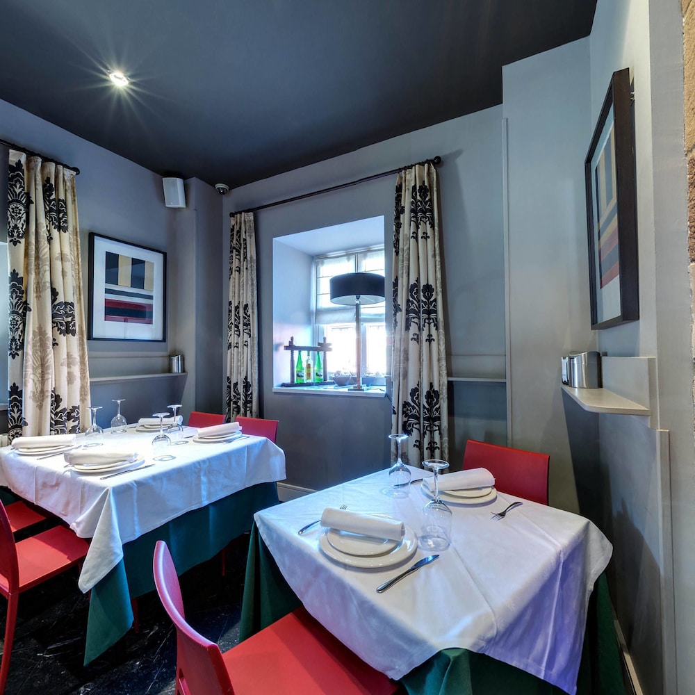 Hotel Palacio Munatones 33/50