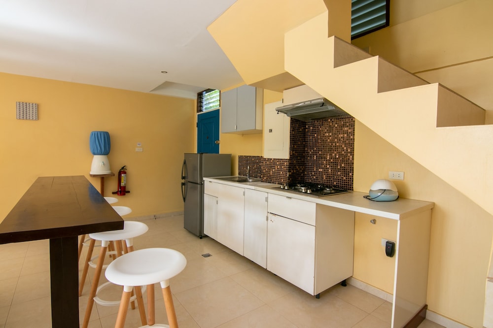 Reef Beach Resort 5/69