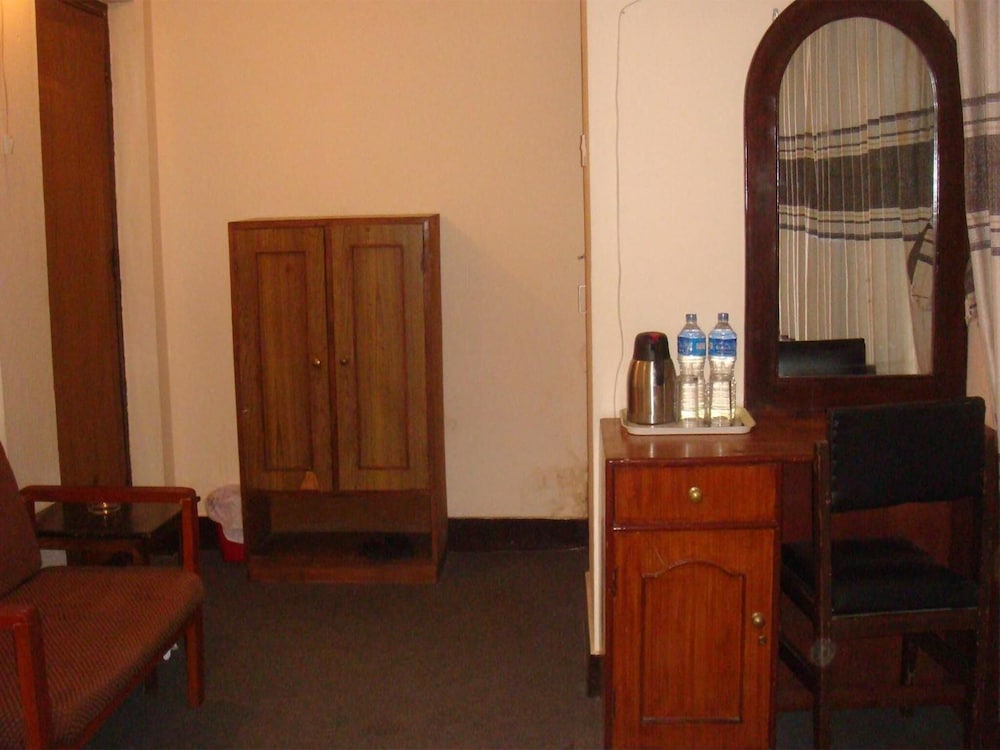 Hotel Hana 5/27