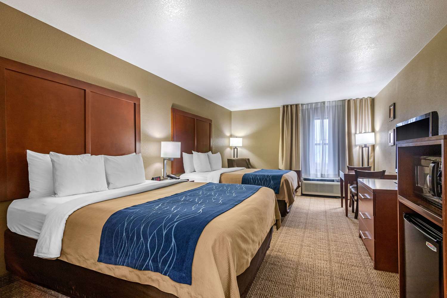 UPGRADE, 2 QUEEN BEDS