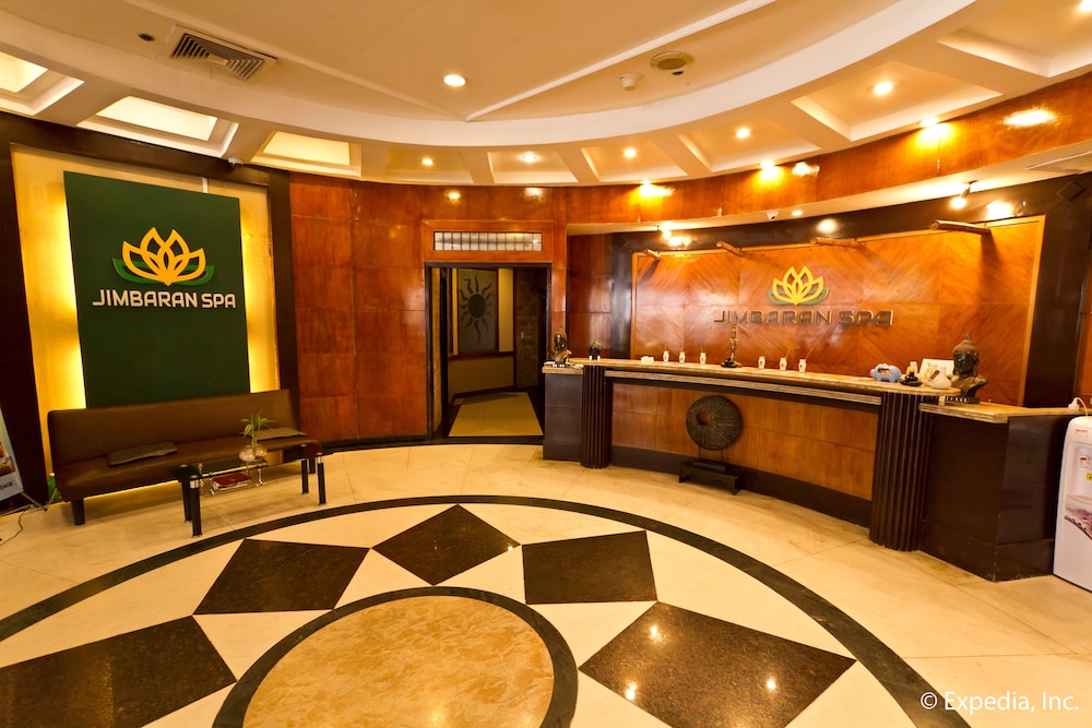 Waterfront Airport Hotel Casino Mactan 5/50