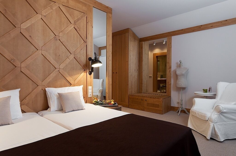 RELAX, SUPERIOR, DOUBLE OR TWIN BED