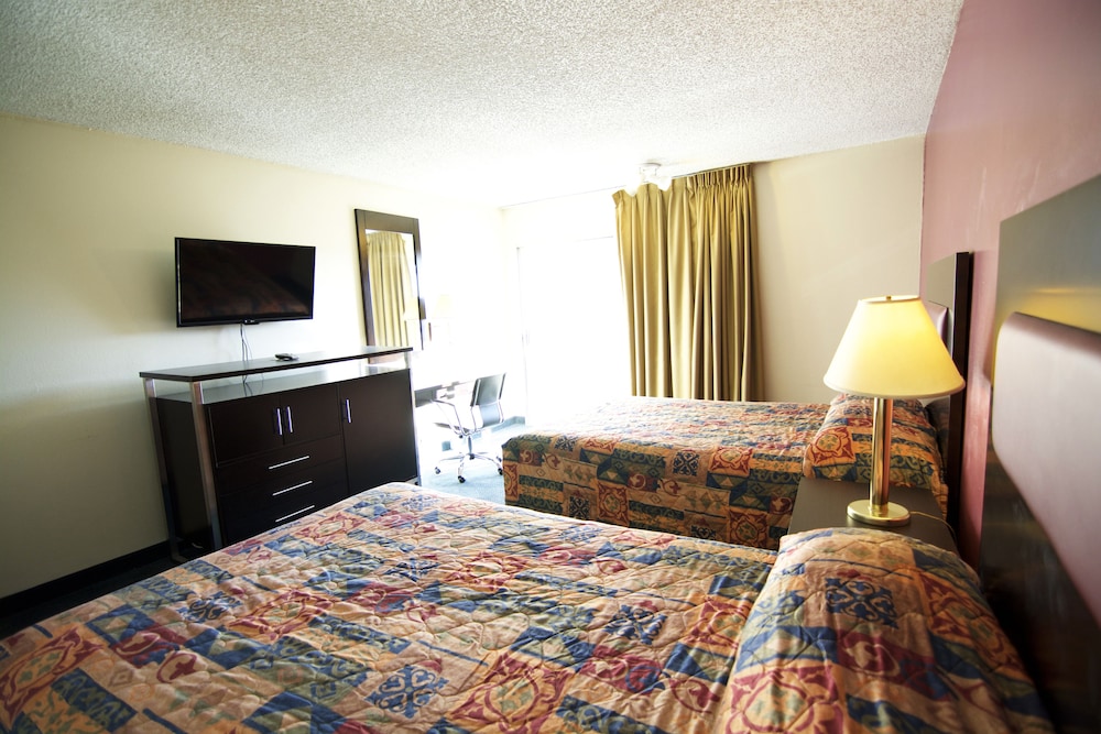 Royal Plaza Inn Indio 27/61