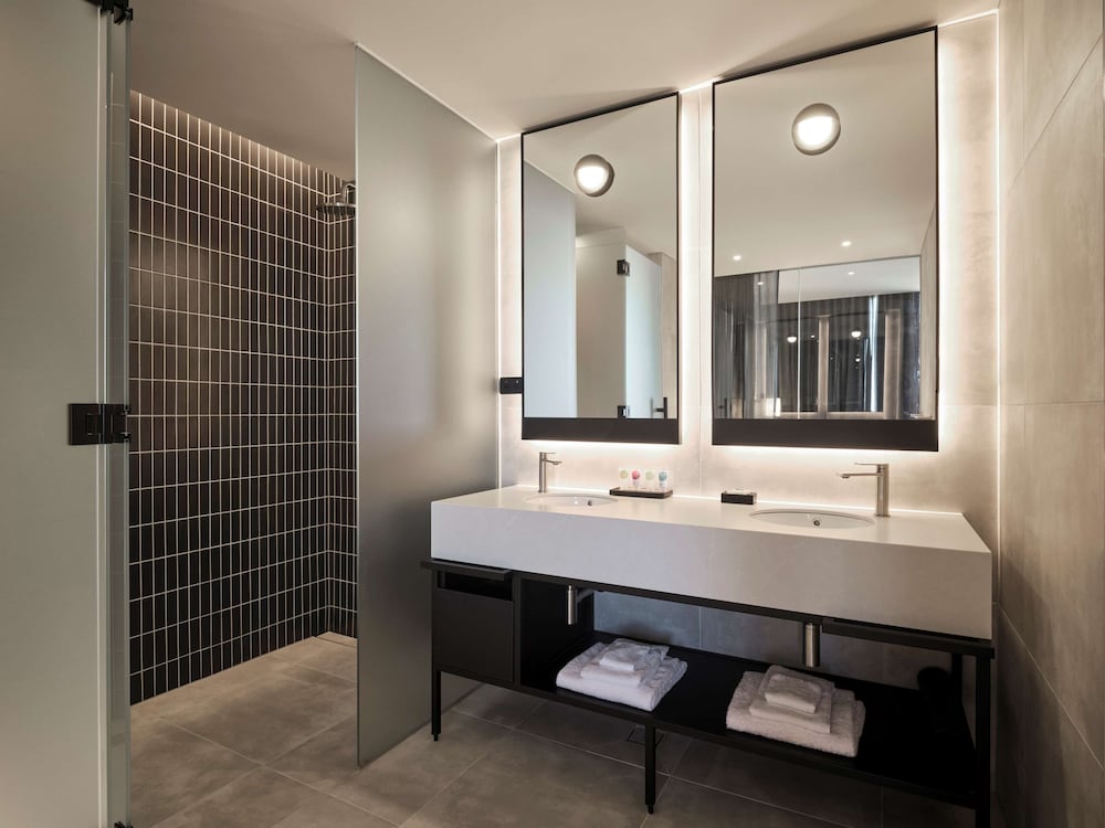 Hyatt Place Melbourne Caribbean Park 50/50