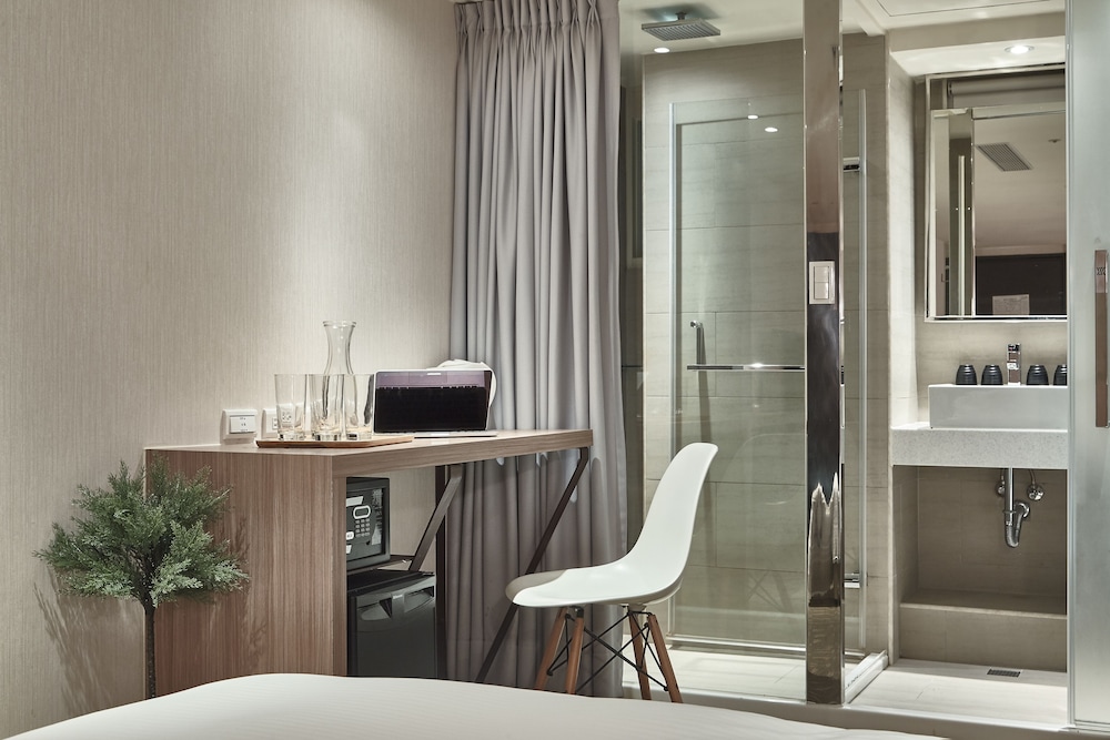 VIA HOTEL LOFT 16/28