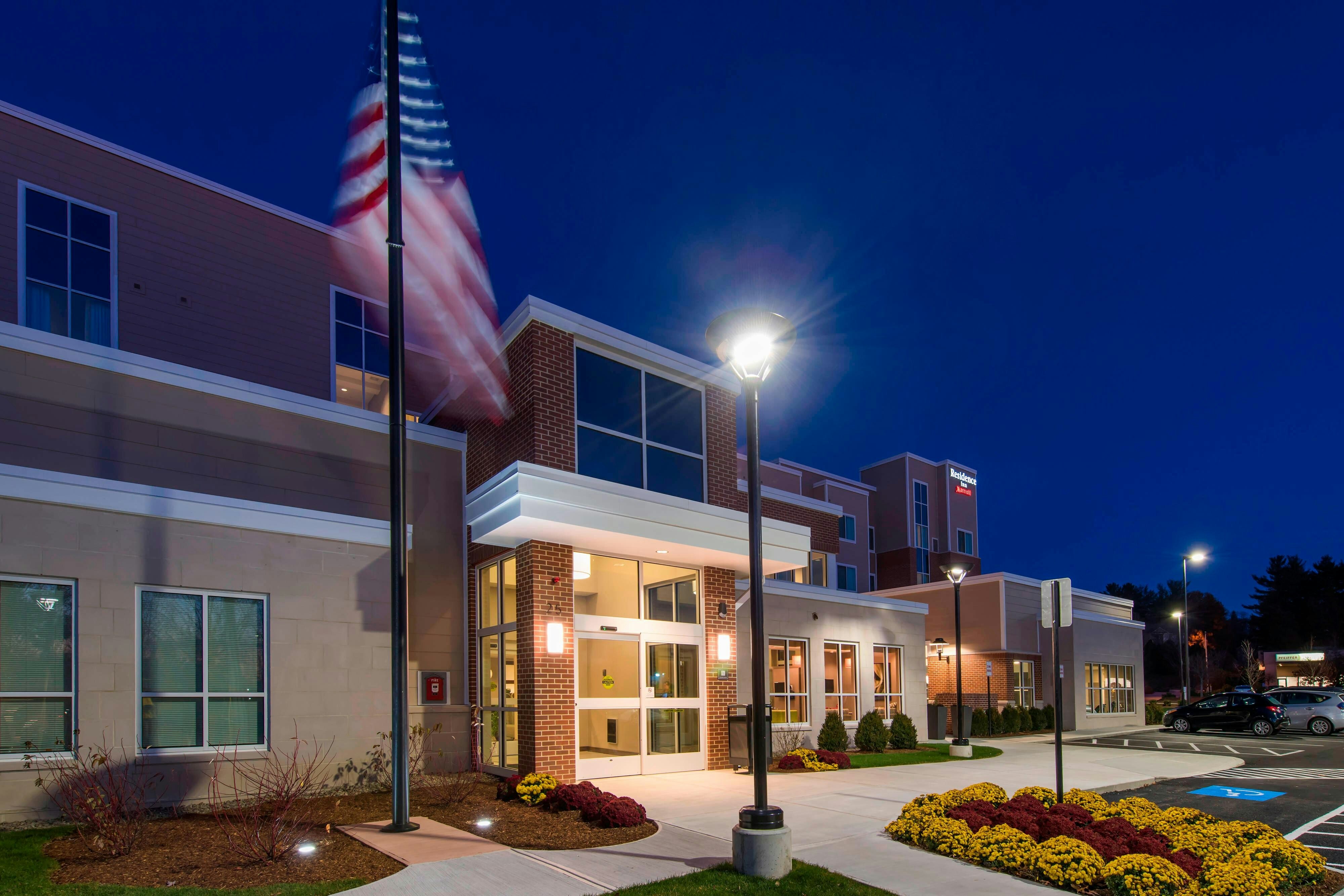 Residence Inn Nashua 2/40