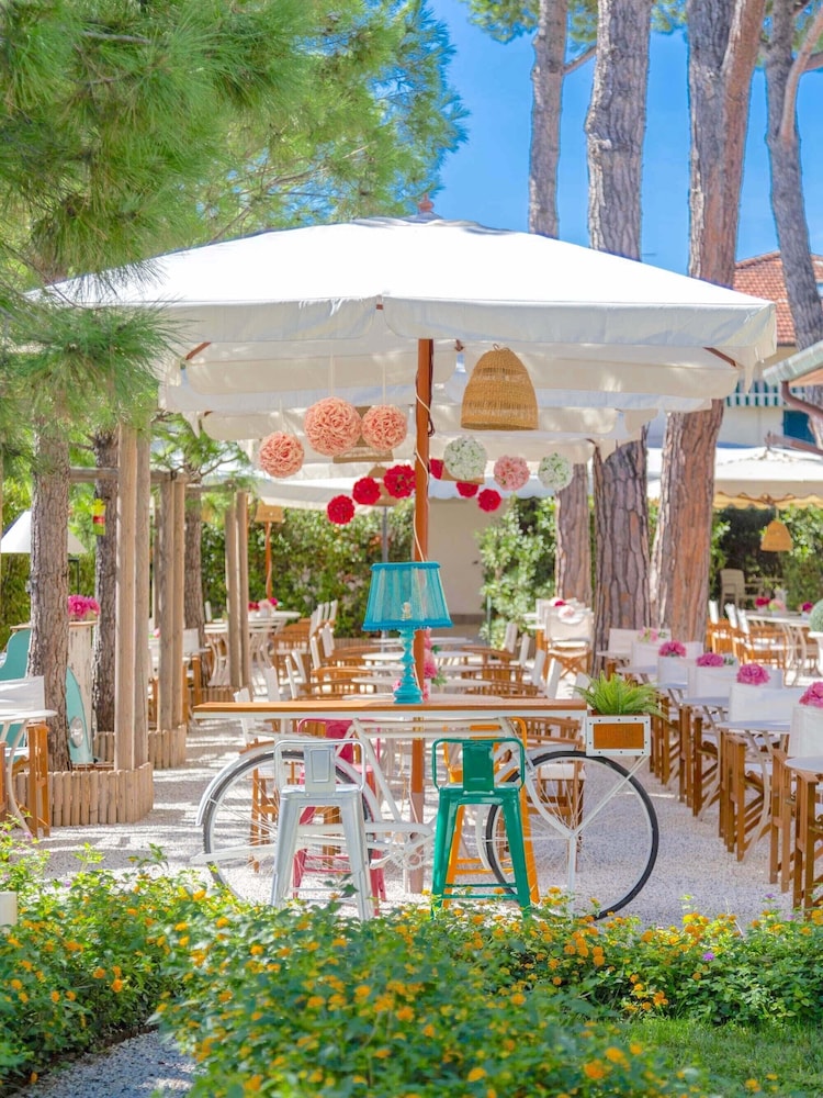 La Pineta Al Mare Hotel 62/68