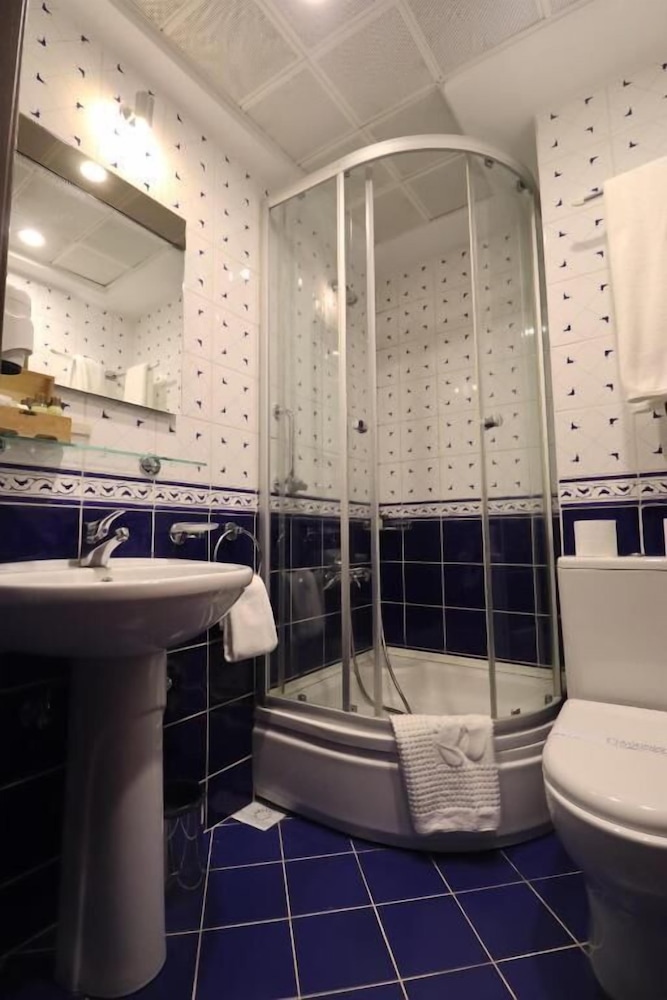 غرفة قياسية ثلاثية بسرير مزدوج وسرير فردي، Blue House Hotel 5/5