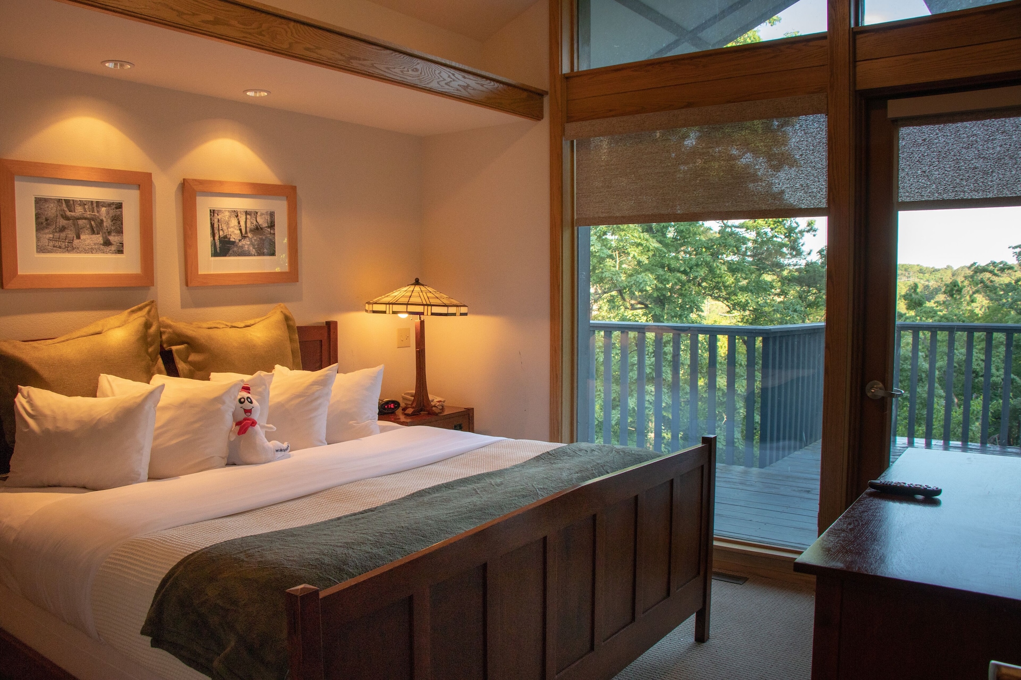 Cottage, Futon Bed, 2 King Beds, Queen Bed, Hill Side