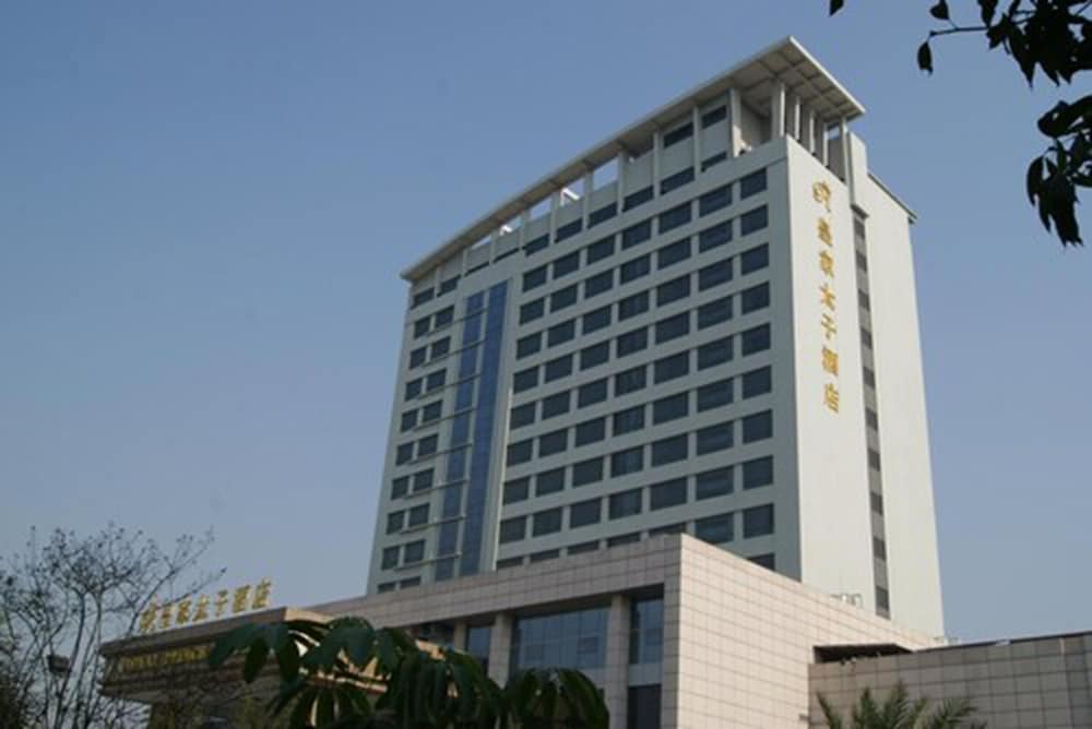 Royal Prince Hotel 1/35