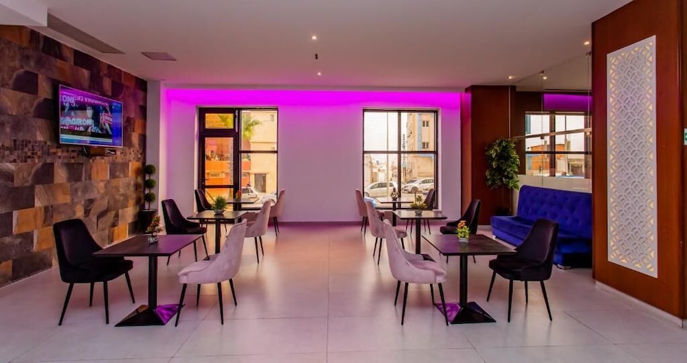 Hotel Royal Elisa 41/48