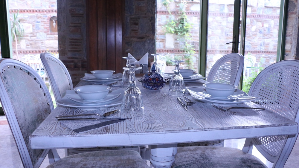 Celsus Boutique Hotel 30/50