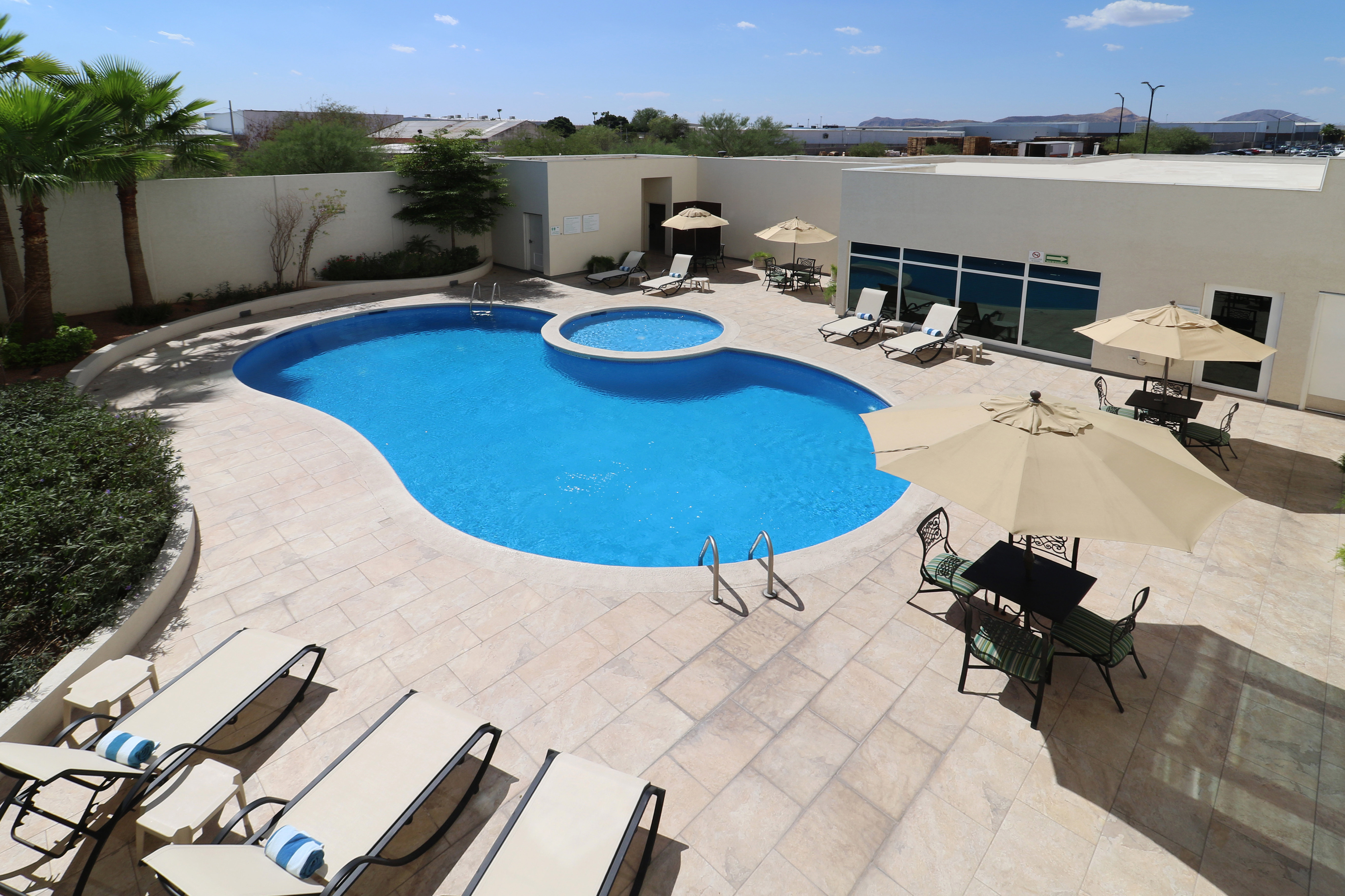 Holiday Inn Hotel & Suites Hermosillo Aeropuerto 48/50