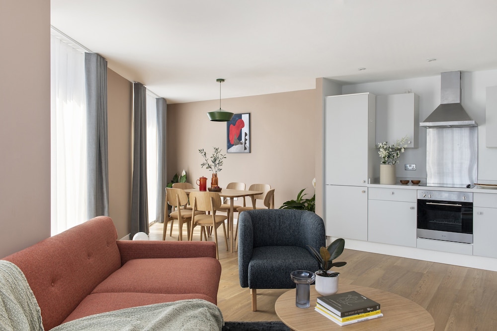 Cove Paradise Street 39/63