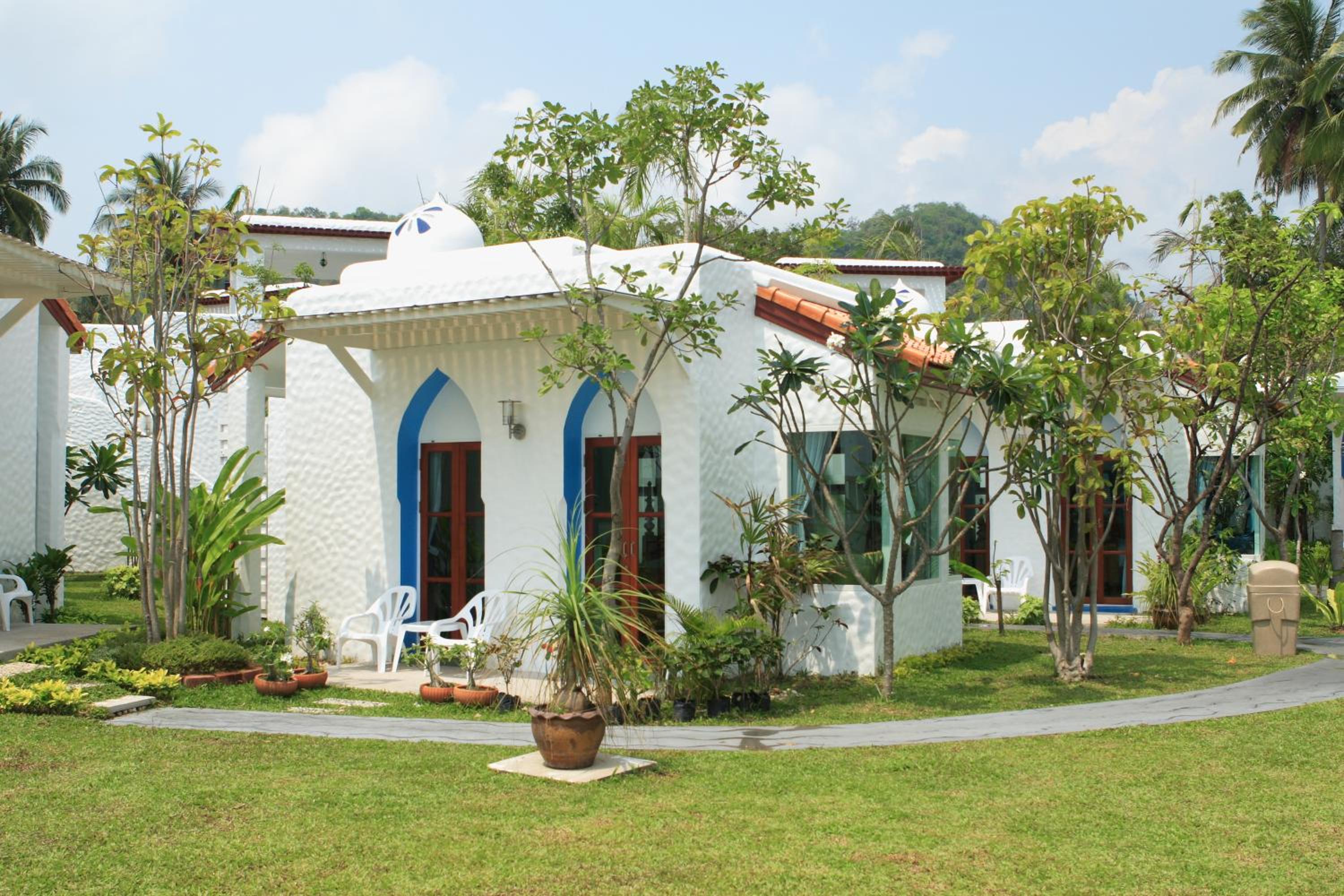 Baanmontra Beach Resort 47/53