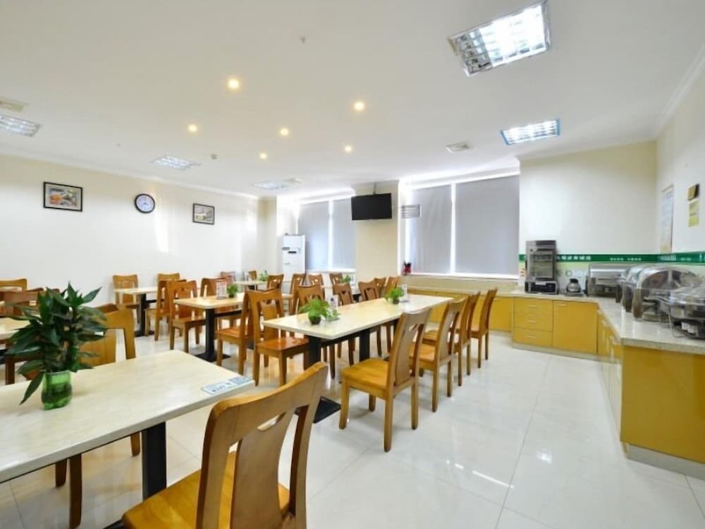 GreenTree Inn WuXi DongTing Leather City Express Hotel 15/21
