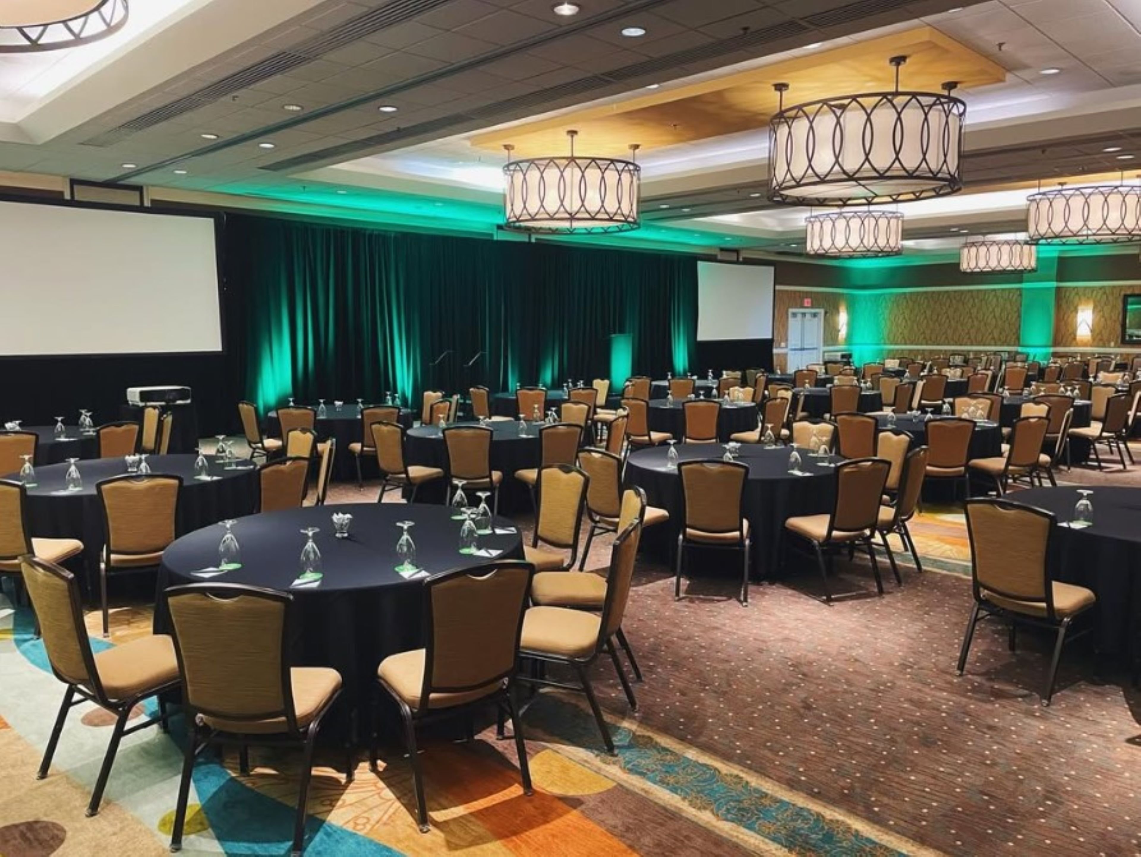 Holiday Inn San Antonio-Riverwalk 60/65