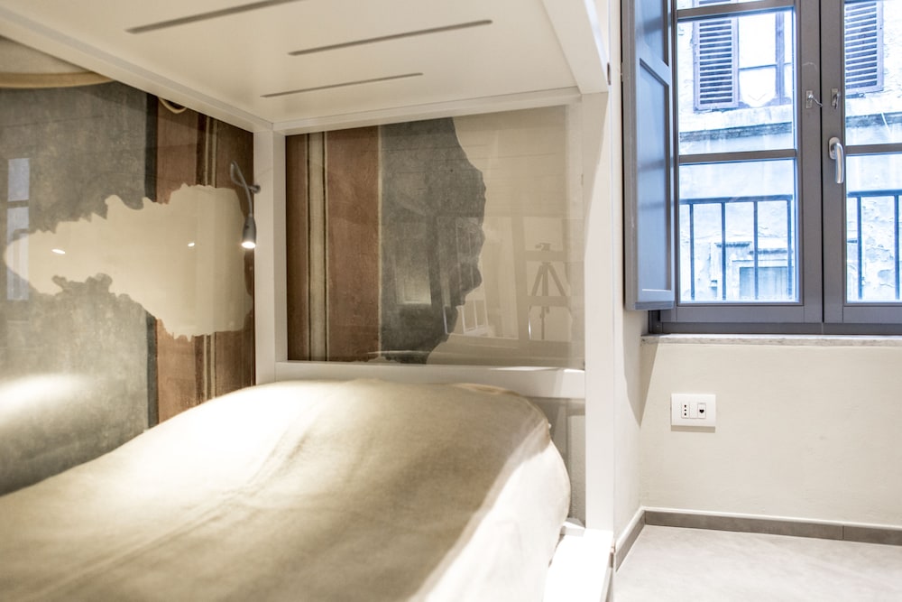 Little Italy Hostel 11/32